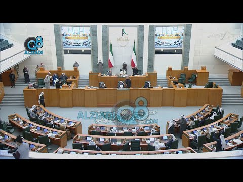 النائب فرز الديحاني للنائب محمد المطير من على المنصة احنا مو قاعدين بحراج عندك كرسي اقعد عليه