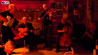 Download Lagu Saffran - Bei Mir Bistu Shein MP3