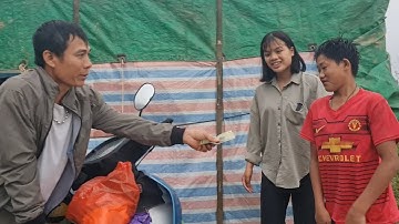 A Tủa Lần Đầu Tiên Được Nhận Tiền Công Từ Sức Lao Động | Cói Lalin