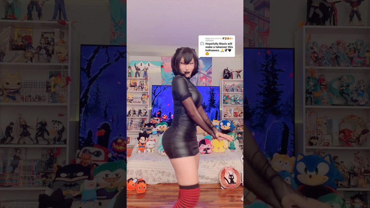 Mavis got MOVES 😳 #halloween #halloweencostume #anime #cosplay