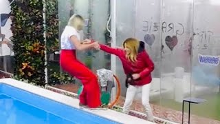 Grande Fratello Vip 2020 - Adriana Volpe butta Antonella Elia in piscina “ripicca?” GFVip4 9/03/2020