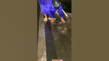 unclog culvert drain Remove dam #drain #draincleaning #unclog #culvert #shorts #short