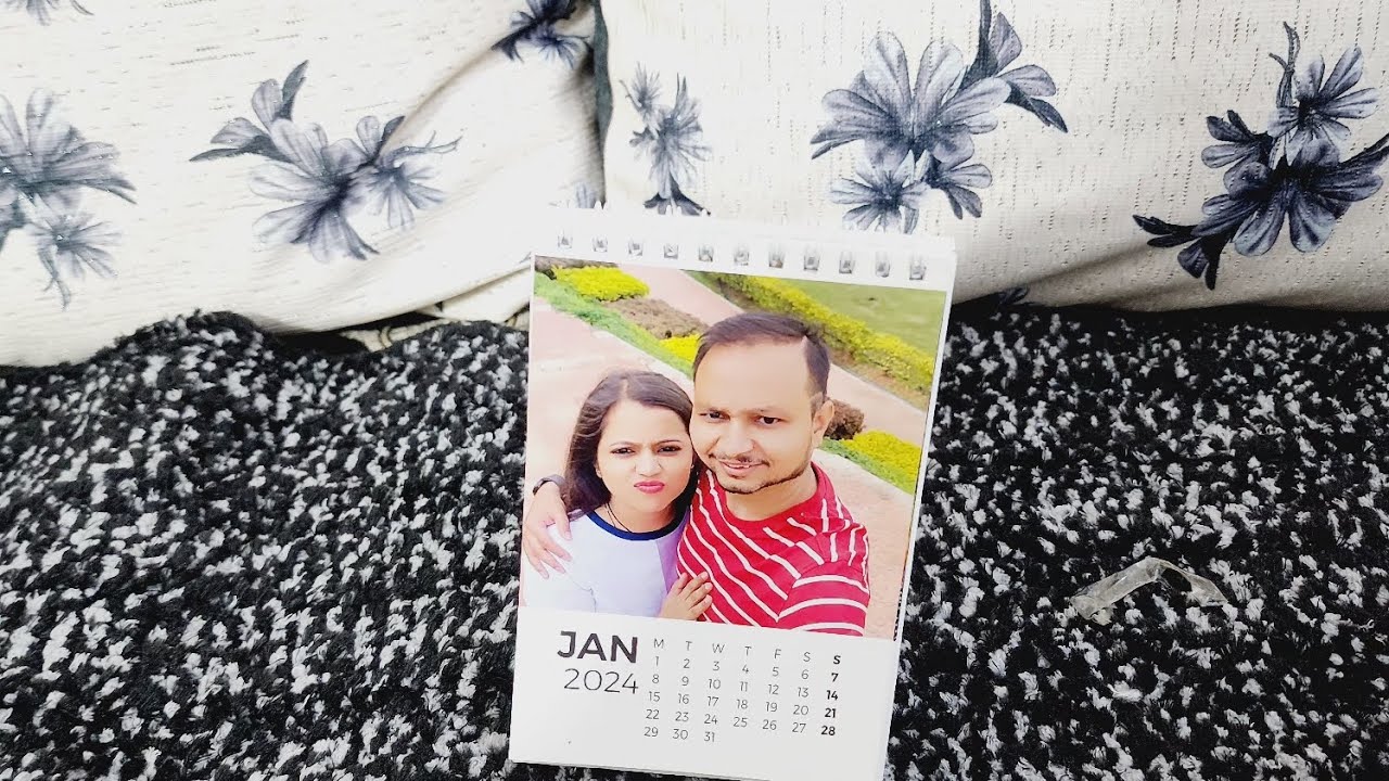 Unboxing Mini Desktop Calendar personalized Zoomin zoomin  unboxing-mini-desktop-calendar-personalized-zoomin-zoomin