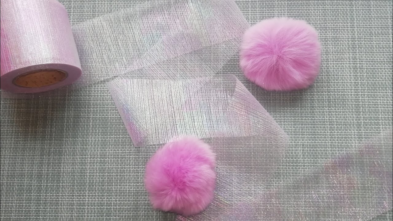 Новая моделька. Очень просто. Фатин и помпоны.