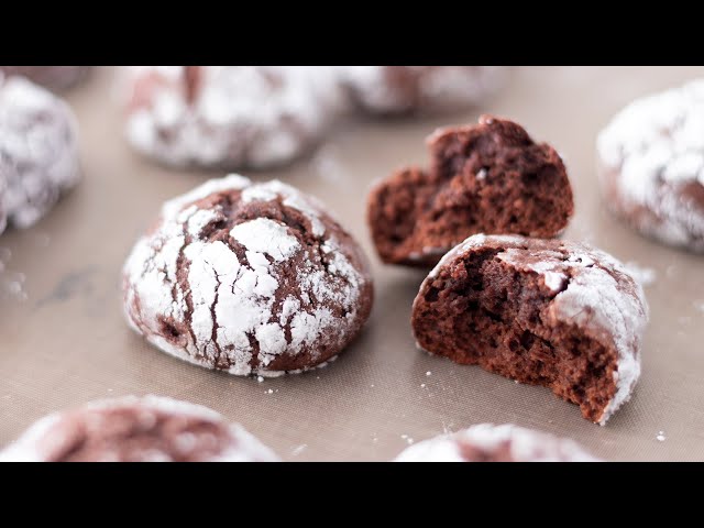 バターなしで!濃厚チョコレート・ソフトクッキーの作り方 Chocolate Crinkle Cookies｜HidaMari Cooking