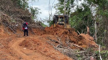 Effective Mountain Road Repairs with the D6R XL Bulldozer