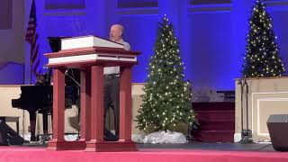 Clayton sings “I Can See”
