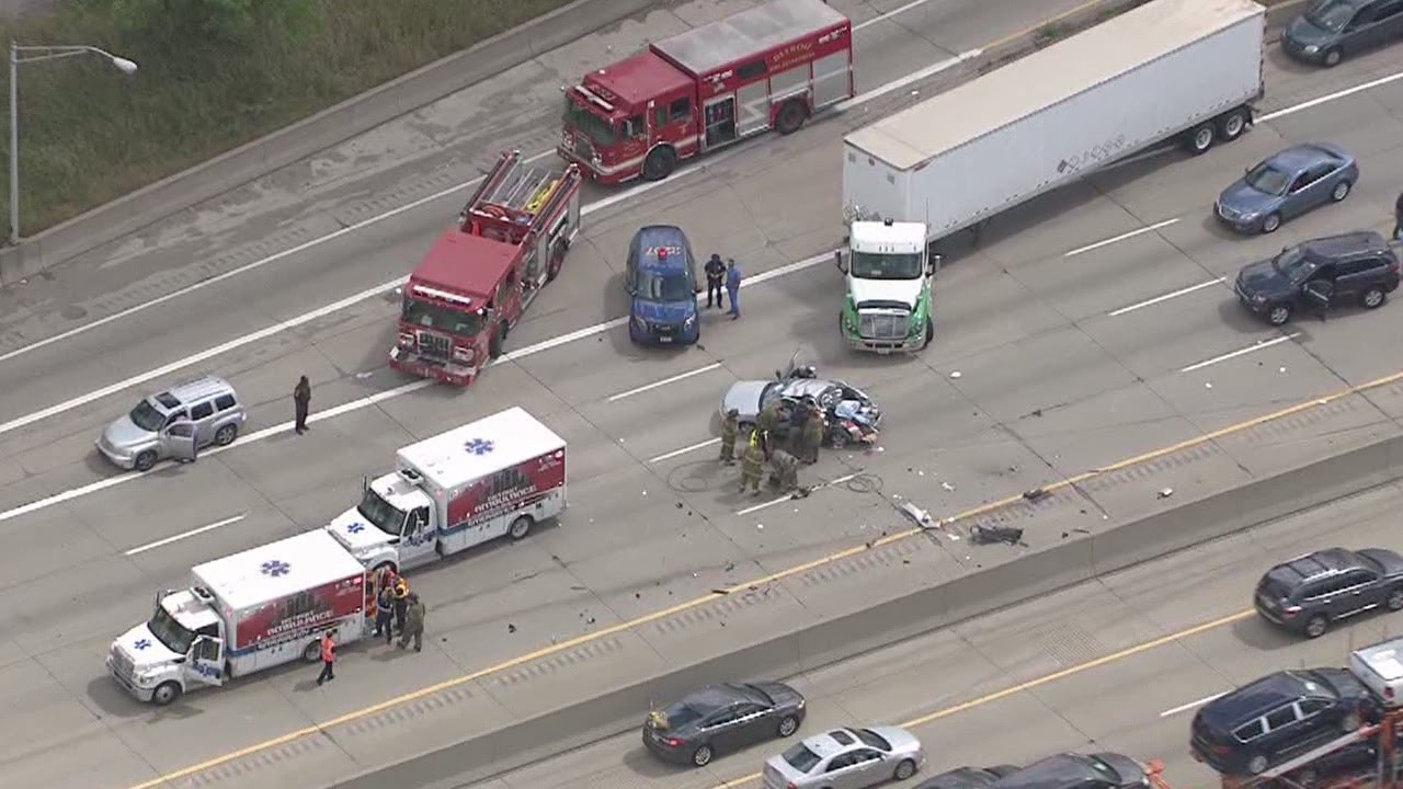 Accident closes I75 northbound at Dearborn Street in Detroit YouTube