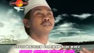 Sholawat sholli wasalimda -KH anwar zahid 2014 mp4