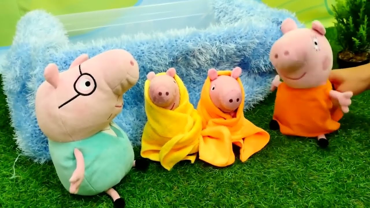 Un accidente en un pantano: peluches persiguen una rana.