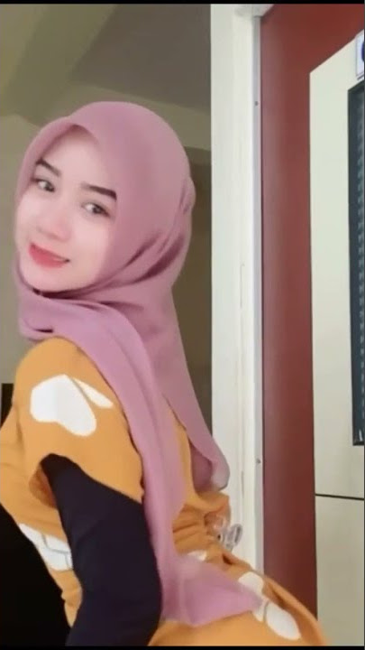 Sexy Tiktok Squishy Hijab Dance #shorts #tiktok #dance