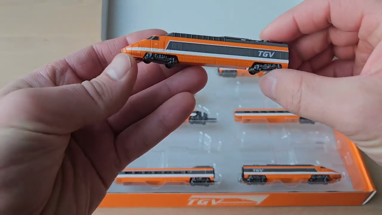 TGV Z Scale from AZAR: Unboxing and closer look - YouTube