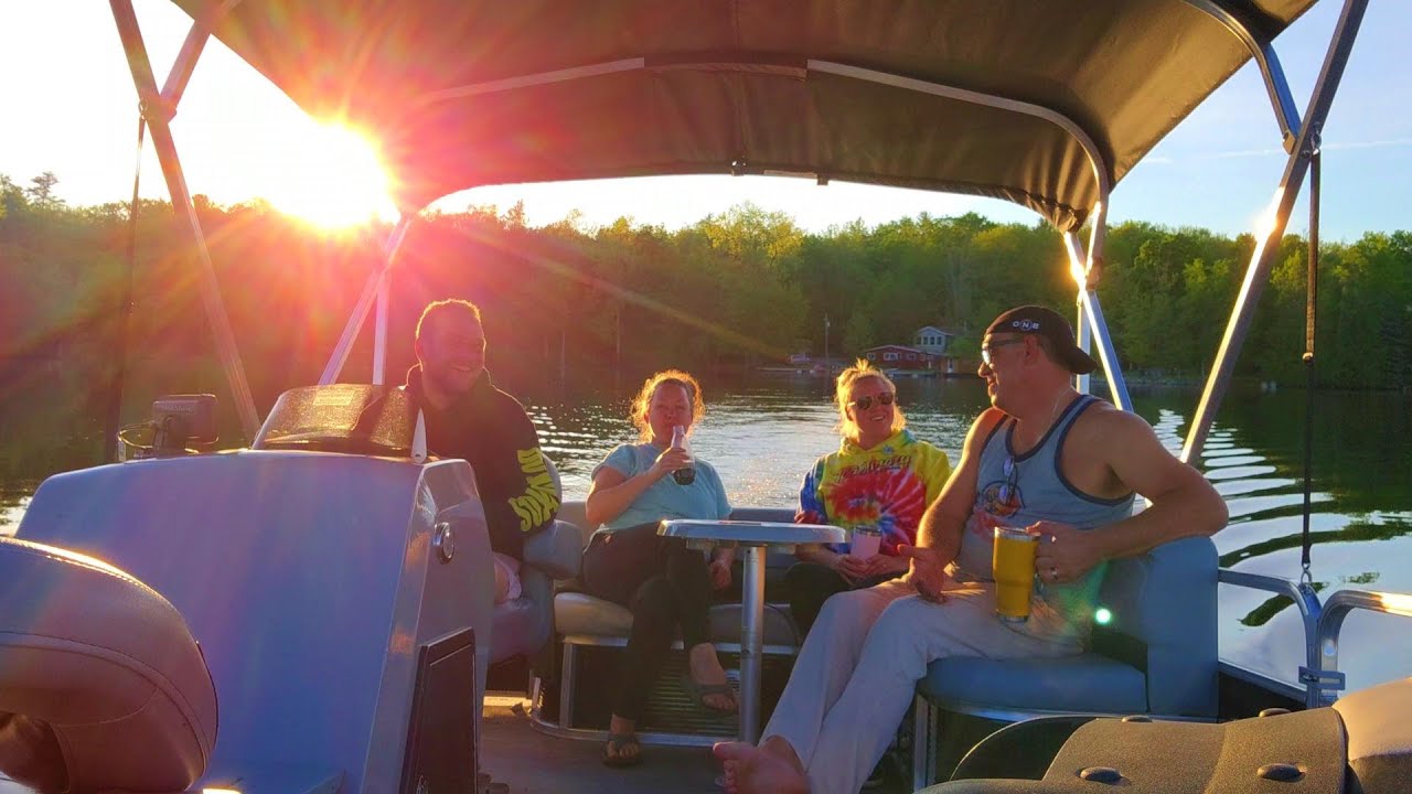 Irwin's Cabins on Bob's lake - with Benny and Ottawa (Geoff and Nadine)
