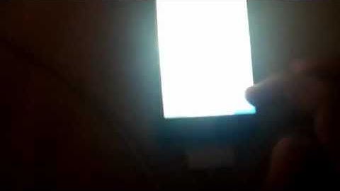 iPod Cydia App: Lockscreen Clock Hide