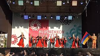 Hlushenkov FolkFest Армяне - горячее приветствие национального ансамбля "Аракс" live Armenian dances