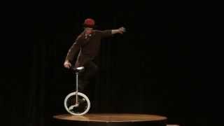 Extrait du spectacle "Paul Keaton" - Clown et monocycle