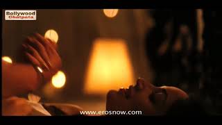 kabil girl YAmi gotam kissing Aayushmaan hot scene