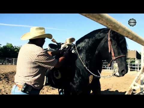 EL KOMANDER EN EL RANCHO MONTANDO A CABALLO 2011 M A