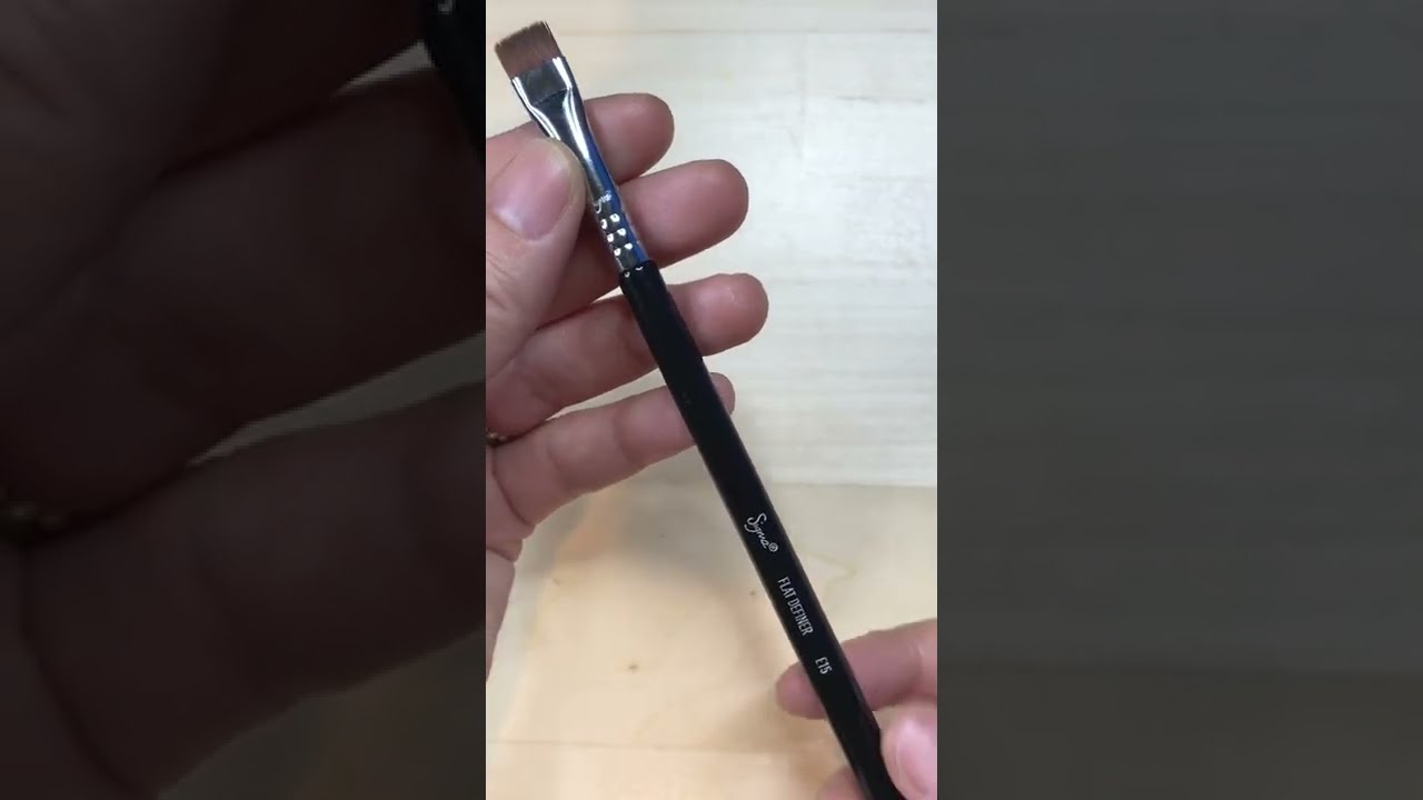 Sigma Beauty E15 - Flat Definer Brush
