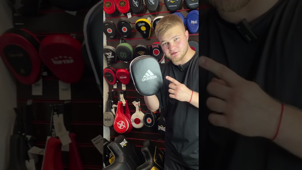 adiSP550FM Лапы Speed 550 Micro Air Focus Mitt черно-белые