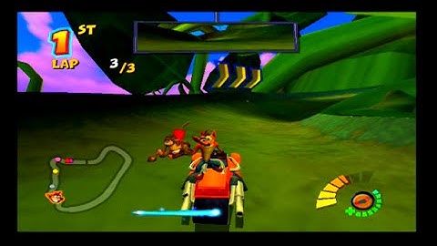 Crash Tag Team Racing PS2 Crash in Track And The Beanstalk