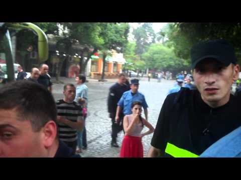 კონცერტის წინ