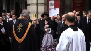 Inside the gangster's wake