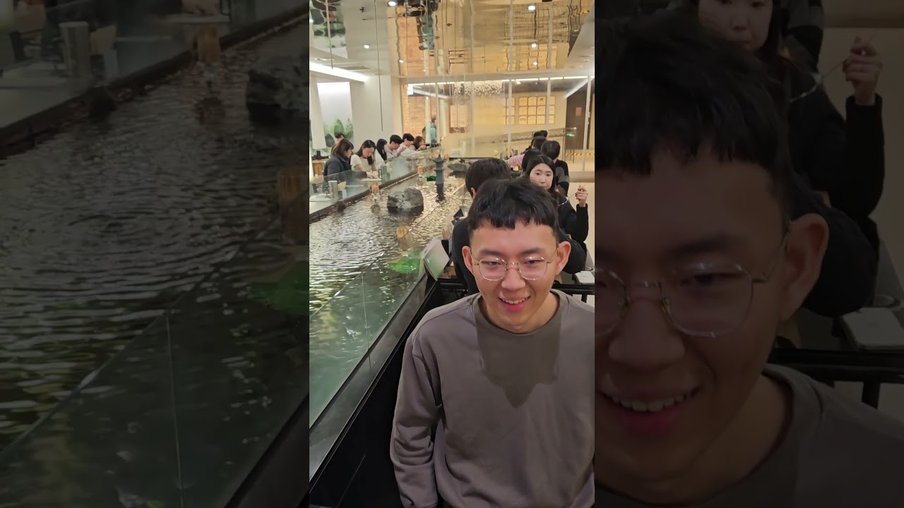 Cold outside, warm & cozy inside on Christmas🎄🎁 