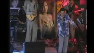 NO ME HABLEN DE ELLA - LUISITO MUÑOZ CON LOS EMIGRANTES