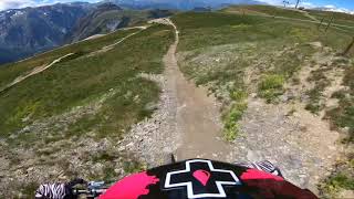 Piste noire Fury Bike Park les deux alpes 🔥FAST POV mtb DH downhill avec Enduro / Big jump