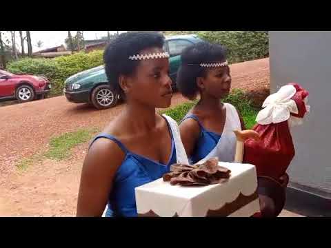 Wawoo Choral NKUMBUYIJURU Yakirije Umugeni Indirimbi Nziza Cyane Imutunguye