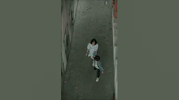 دا انا وانت حكايه غنيها معايا 