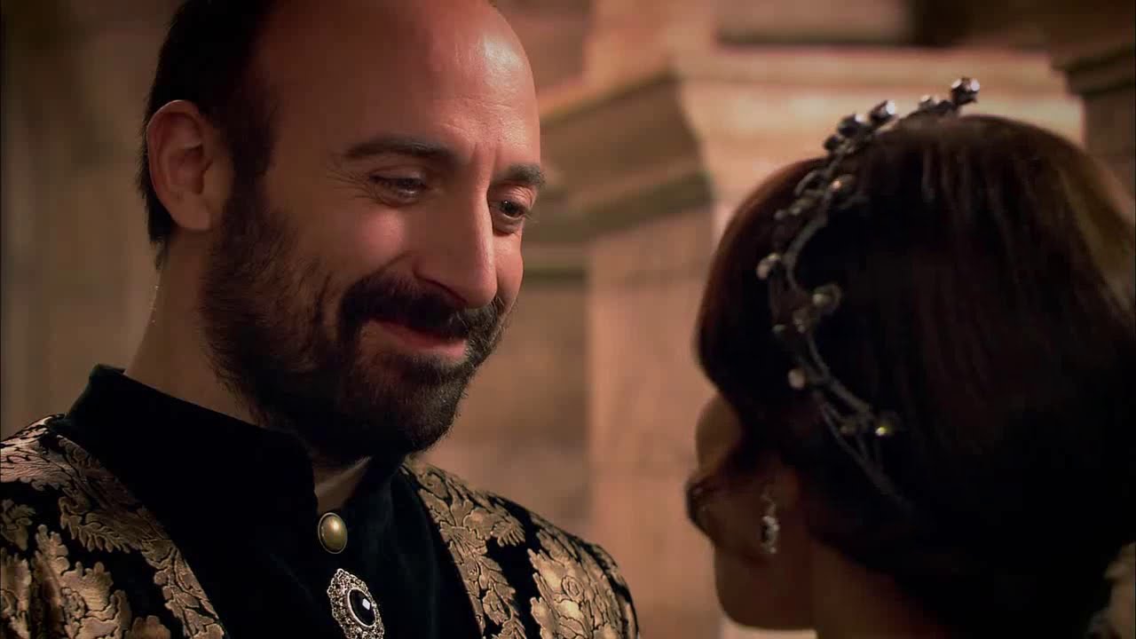 El Sultán 5 (19´). 2/3 La Madre Sultana le informa al Sultán sobre el embarazo de Mahidevran