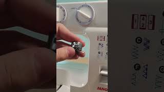Заправка челнока швейной машины #учушить #sewing #пошив #шитье #шить