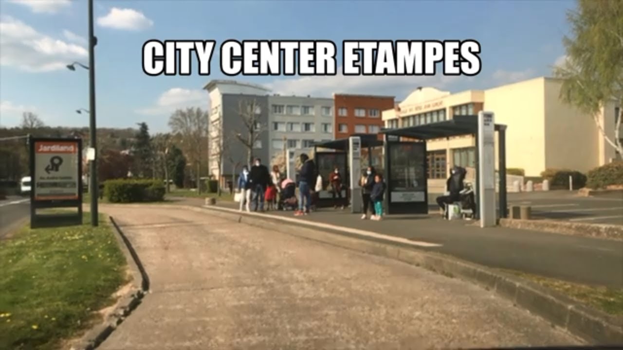 city ​​center Etampes- Drinving-France