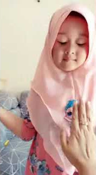 Jilbab anak ceruti 2 layer motif LOL SURPRISE LED