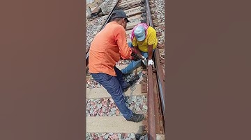 Rail stopper fitting 😜 in Indian Railway 🚂❤️🚆#shorts