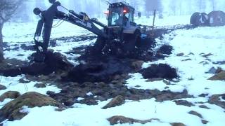 muddy mary huddig 1260 B har det jobbigt vid kabelplöjning