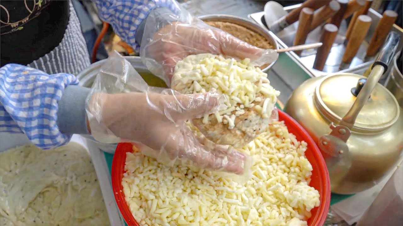 Giant Mozzarella Cheese Hotteok [Korean Street Food] YouTube