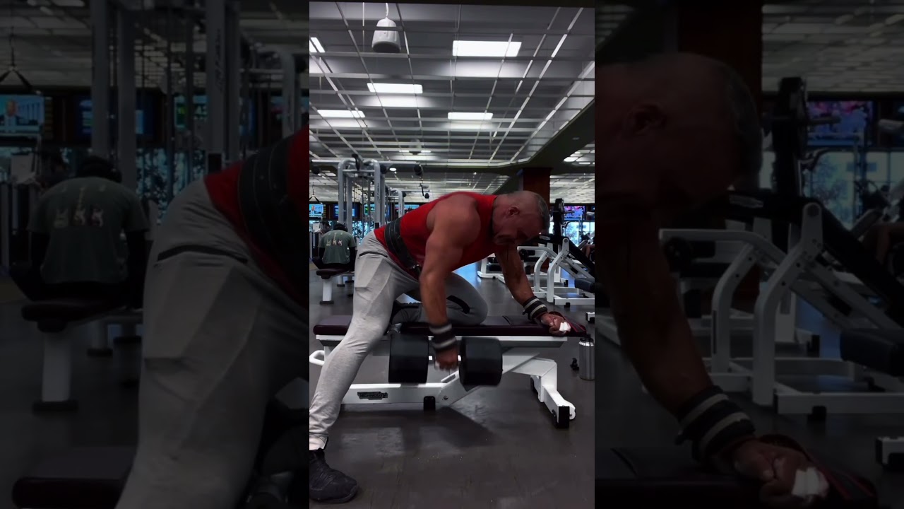 One arm dumbbell rows should be a staple in your back arsenal #workout #backworkout