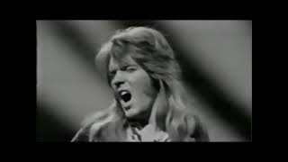 Watch Masters Apprentices Love Is video