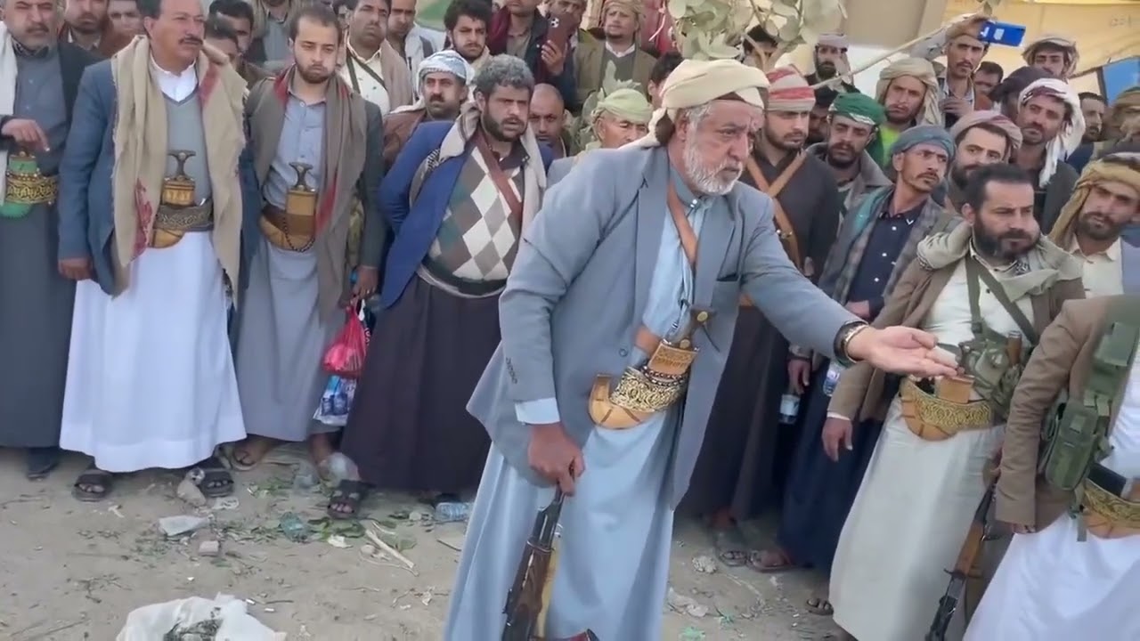 وصول مشايخ همدان الجوف الى مطرح مشايخ المحويت وعقاله وأعيانه وجرا الحديث وللفديو تكمله بعد 