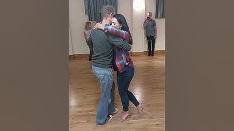 Studio T: Improvisation turn to the left and ocho cortado #tango #improvisation #tangolesson