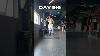 My Wrist Nearly Broke Me (916 Day Push-up Journey) 👀 #fitnesschallenge #pushups