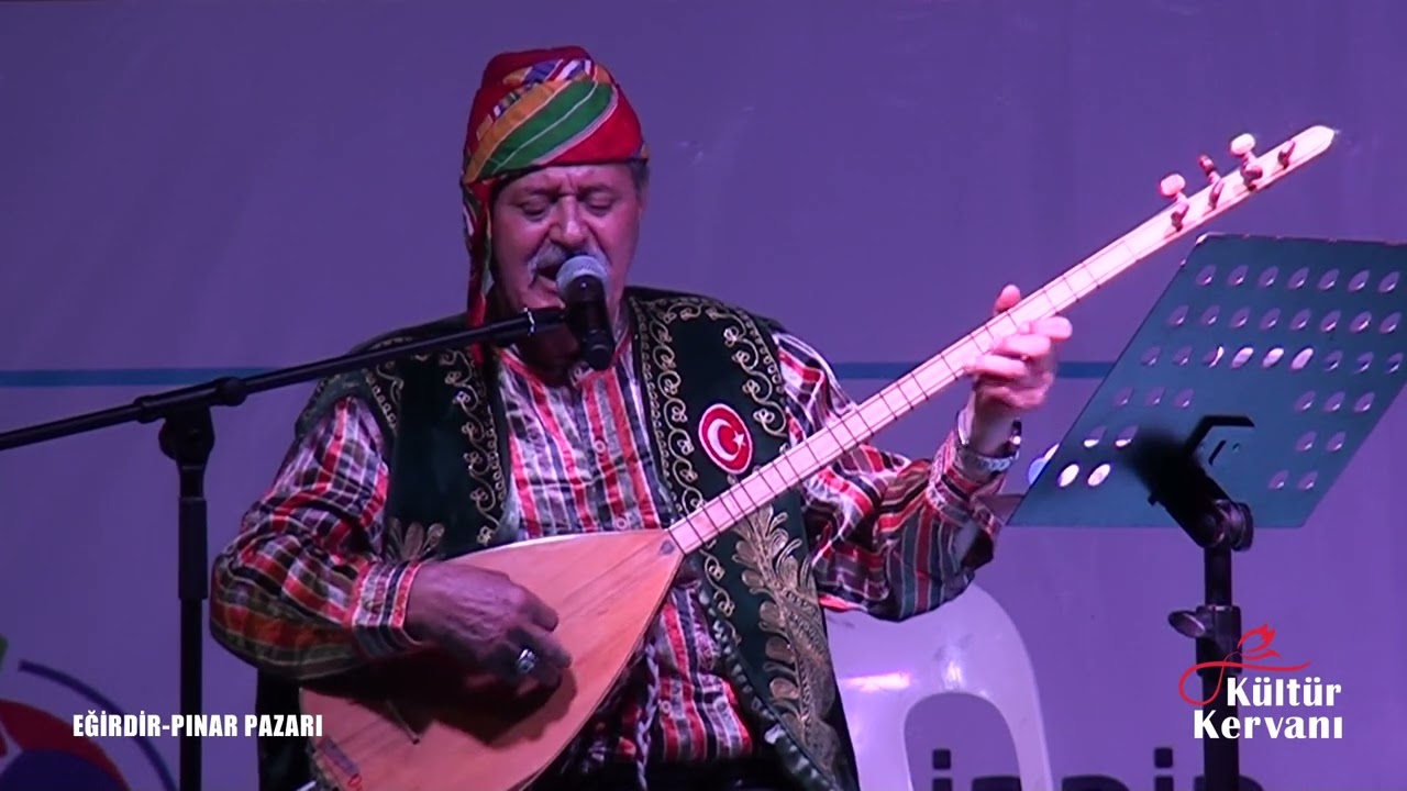 Abdestsiz Olarak Saz Çalmam diyen Ozan Nihat  verdi veriştirdi