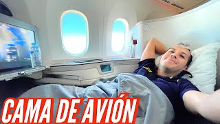 10 HORAS viajando en la CAMA DE UN AVIÓN 🇪🇸😱 | ✈️ CapiTienda