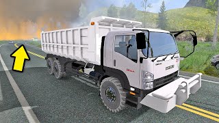 Dump Truck Isuzu Giga Lolos Melewati Kebakaran Hebat
