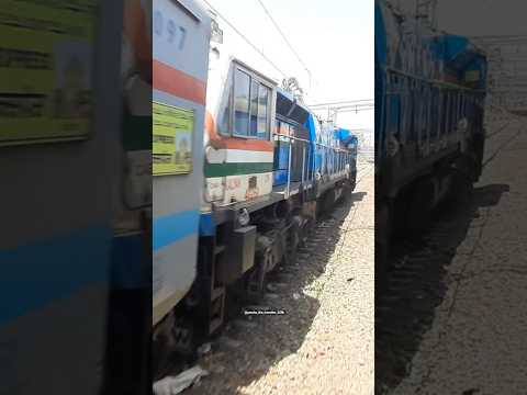 12071 HINGOLI JAN SHATABDI EXPRESS  OVERTAKING 11021 MUMBAI ~ DHULE EXPRESS #indianrailways #railway