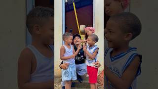 Miren mi que le pasa a este vecino por chismoso 😂🥊 #humor #shortvideo #shorts #viral #pelea