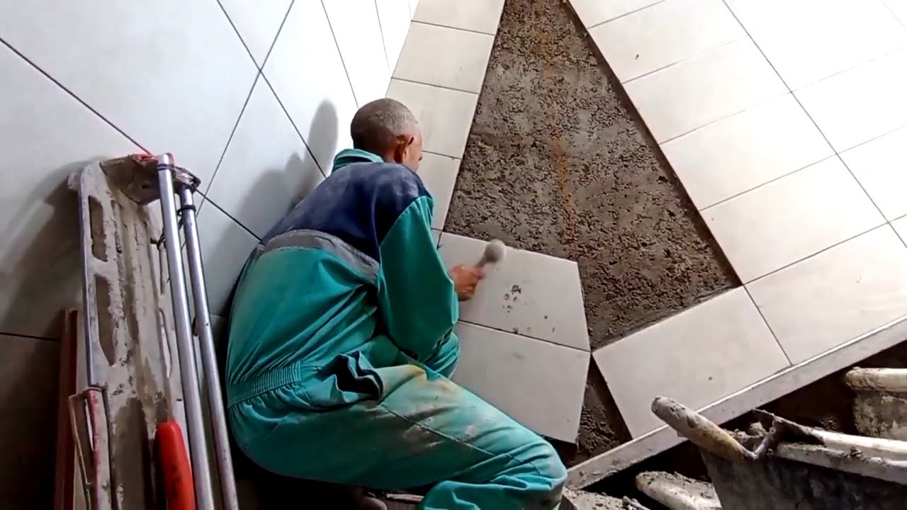 Как уложить керамическую плитку на лестницу: пошаговое руководство